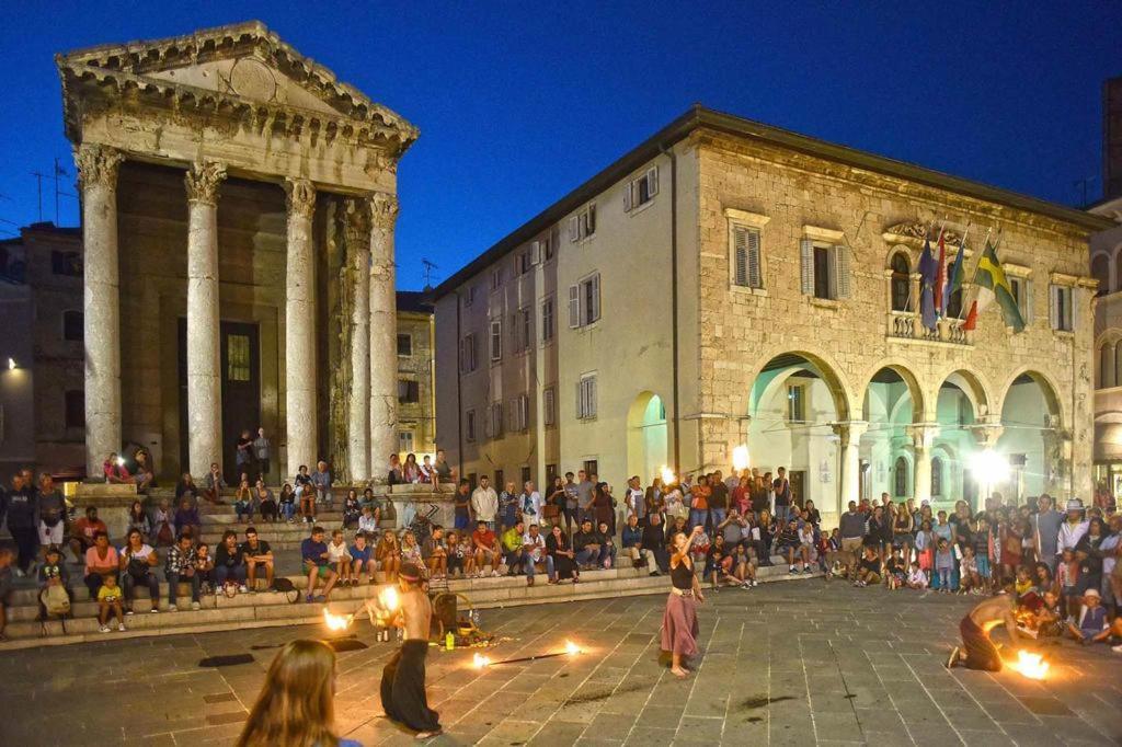 Arena Festival Apartment Pula Exterior foto